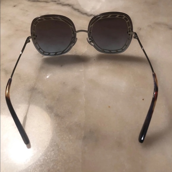 Tory Burch Oval Gradient Sunglasses - Picture 4 of 8